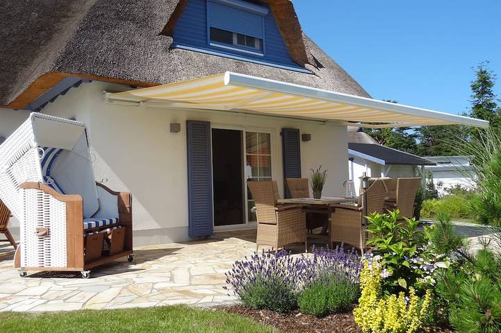 Ferienhaus für 4 Personen, mit Garten und Sauna sowie Pool und Terrasse in Peenemünde