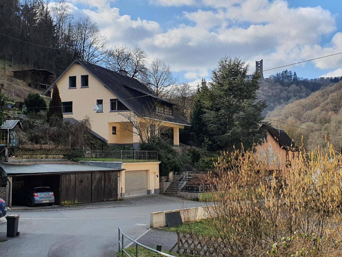 Großes Ferienhaus Sauerburgblick in Sauerthal, Taunus