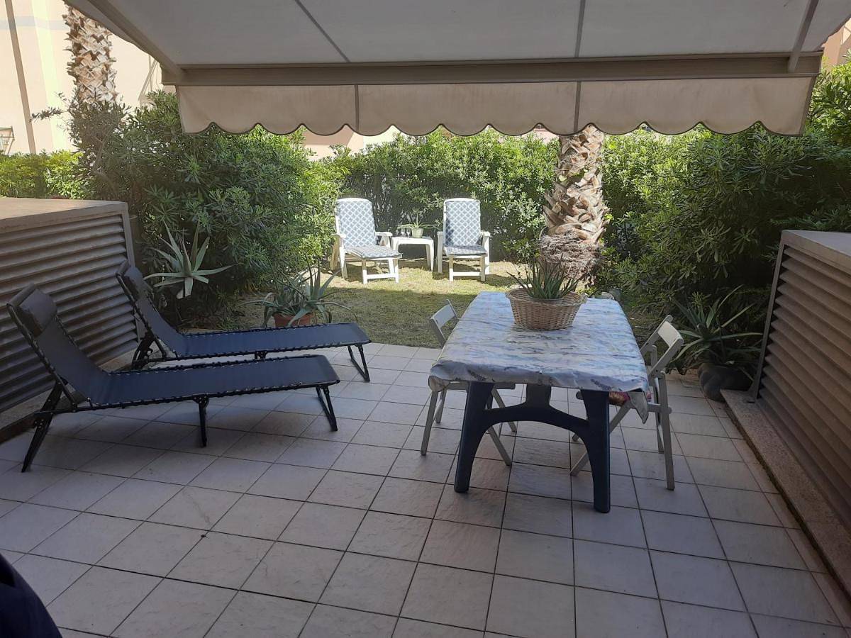 Appartamento intero, Spiaggia Serena - con giardino e box a 10 mt dal mare in Ceriale, Riviera di Ponente