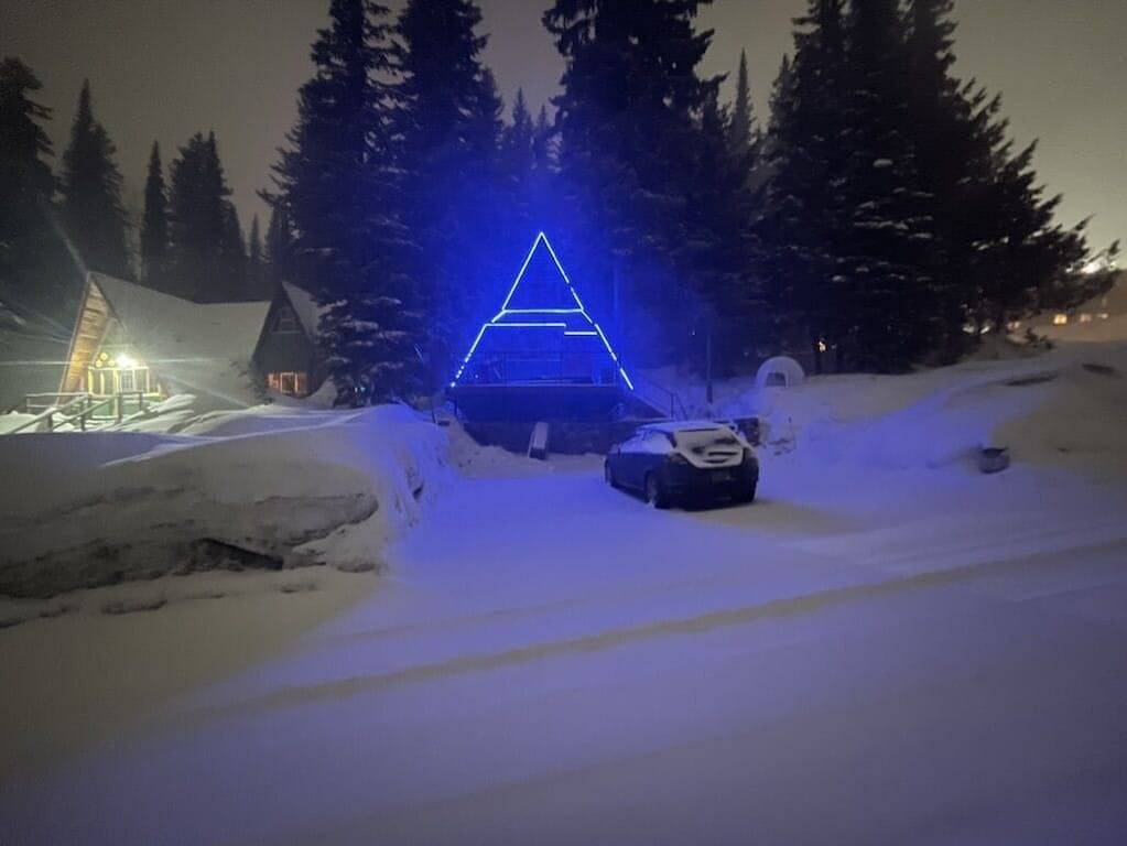 Slope-Side Bliss: A-Frame Haven with Private Hot Tub (Sleeps 7) in Silver Star