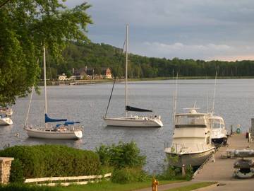 Cabin for 6 Guests in Egg Harbor, Door County, Picture 4