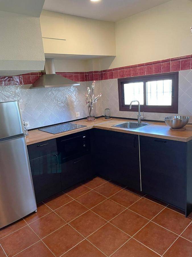 Casa rural para 4 personas, con Balcón y Terraza además de Jardín y Piscina para niños en El Garrobo - 4