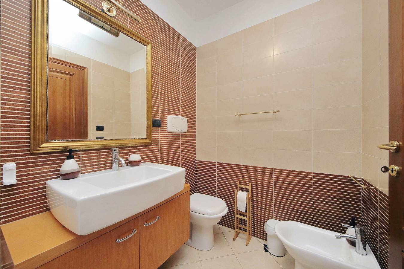 Entire apartment, 4Bnb - Flaminia Prestigious Flat - swimming pool in Rome, Rome Province