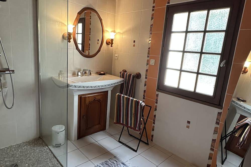 Maison de campagne cosy dans la verdure in Champniers, Charente