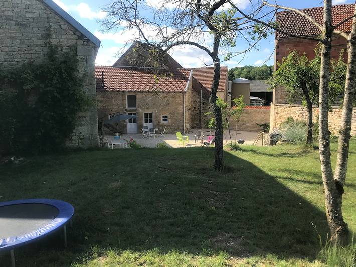 Gîte pour 11 personnes, avec jardin