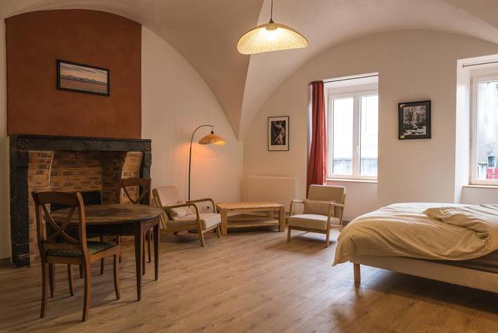 Gîte pour 2 personnes, avec terrasse à Saint-Amant-Tallende - 3