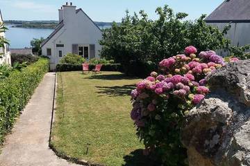 Gîte pour 4 personnes, avec terrasse et jardin à Roscanvel