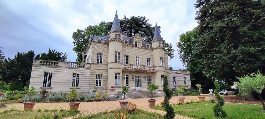 Chambre d’hôte pour 2 personnes, avec Balcon et Terrasse ainsi que Jardin et Vue