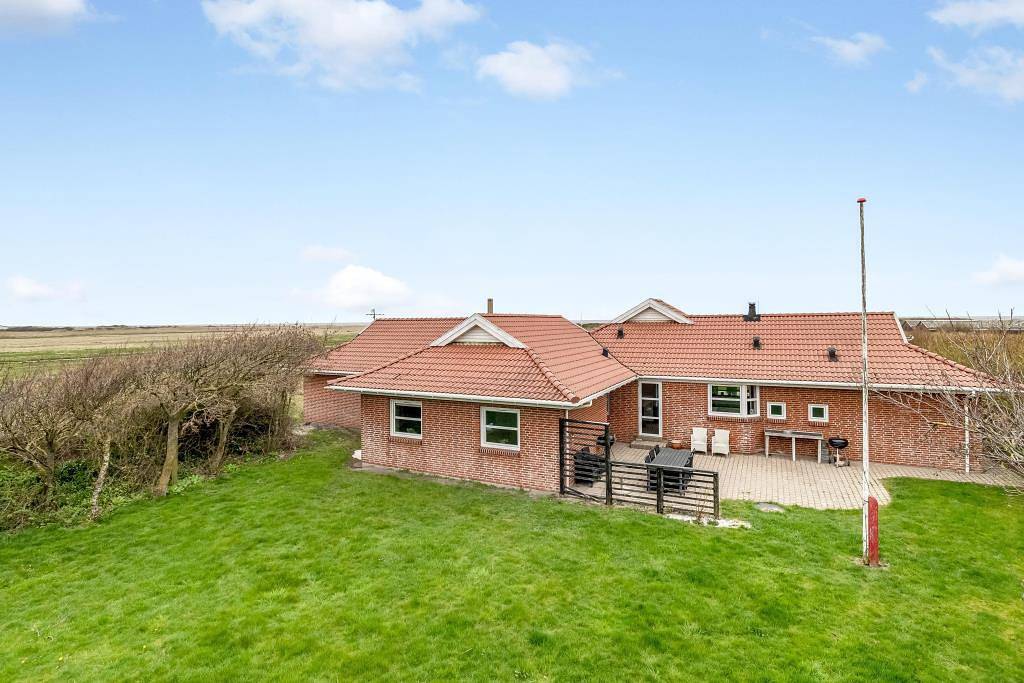Sønder Klitvej 53A – hübsches Ferienhaus nur 550 m vom Angelsee in Årgab, Holmsland Klit