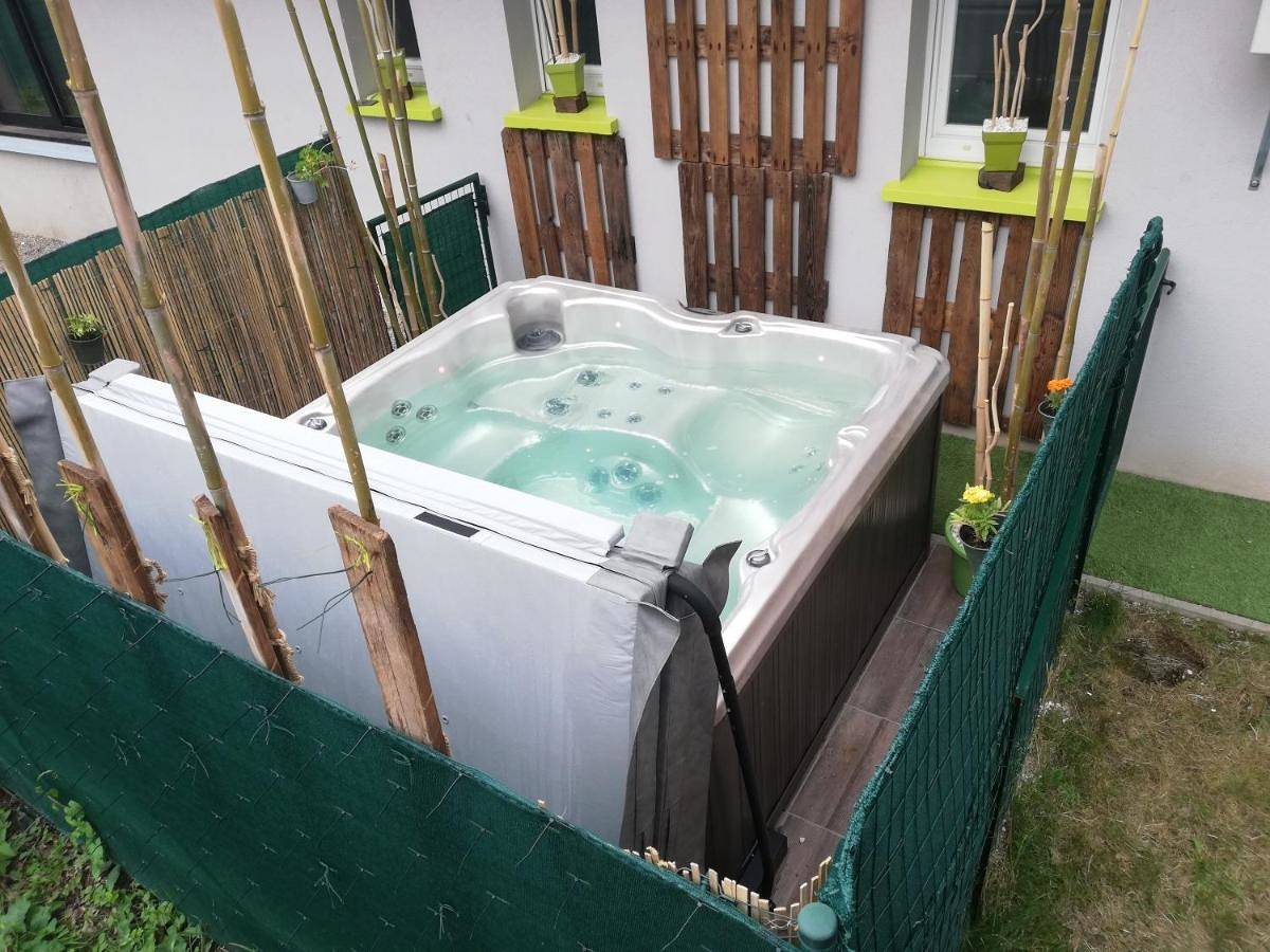 Appartement entier, Un Spa au Canyon in Freyming-Merlebach, Région de Forbach