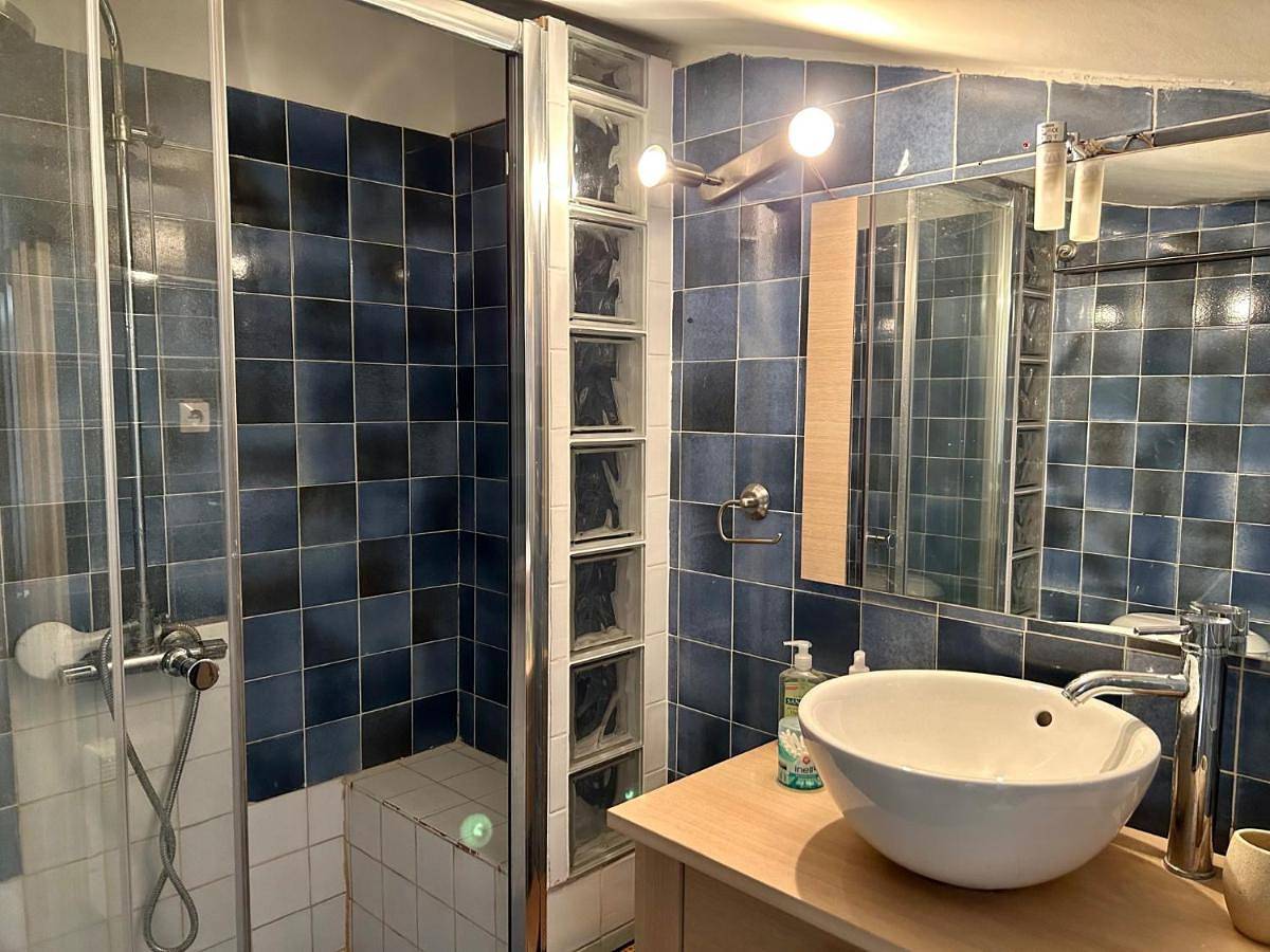 Appartement entier, Studio avec piscine in La Garde-Freinet, Côte méditerranéenne (France)