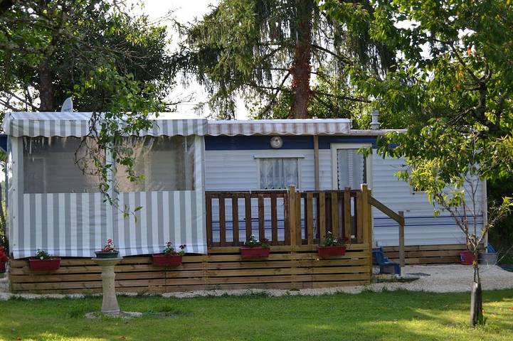 Mobil home pour 5 personnes à Saint-Romain