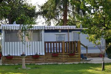 Mobil home pour 5 personnes à Saint-Romain