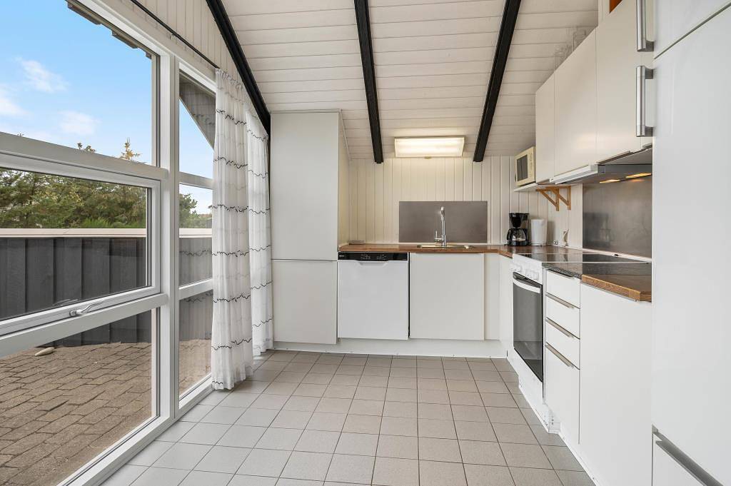 Summer house in Bjerregård with enclosed terrace in Hvide Sande, Holmsland Klit