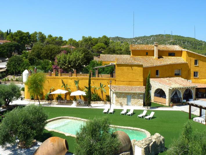Chalet para 24 personas, con Balcón/Terraza y Jacuzzi además de Terraza y Jardín en Provincia de Barcelona - 3