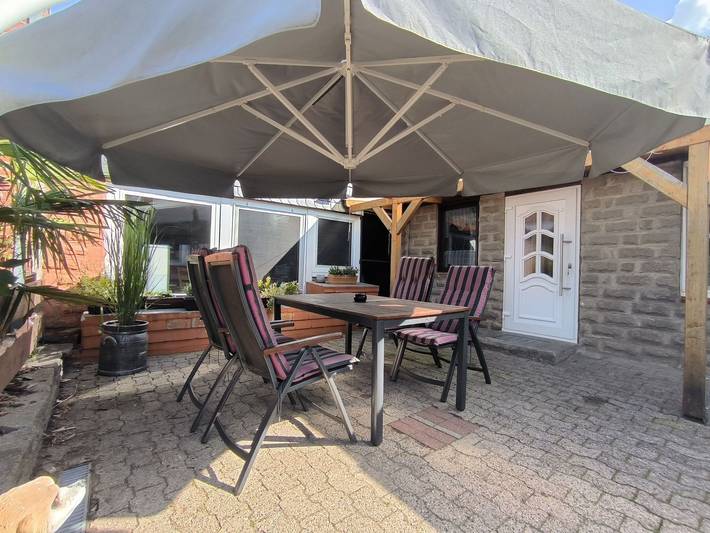 Ferienwohnung für 4 Personen, mit Terrasse und Garten, mit Haustier in Jerrishoe