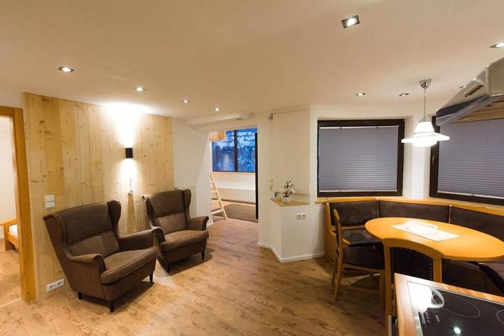 Ferienwohnung für 5 Personen, mit Terrasse und Ausblick in Landeck - 4