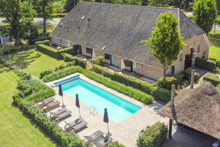 Vakantiewoning voor 2 personen, with Whirlpool and Terras as well as Tuin and Zwembad in Ruurlo