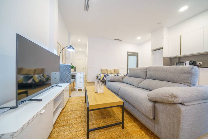 Gîte pour 2 personnes, avec terrasse à Pineda de Mar - 2