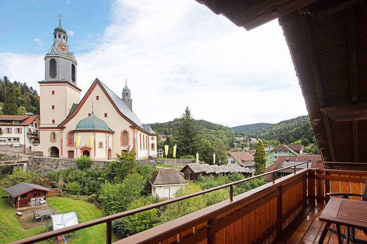 Guesthouse Hanni – Double Room with Balcony and Wi-Fi in Todtmoos, Southern Black Forest