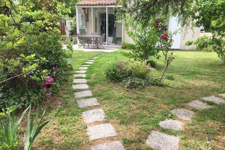 Cottage for 4 people, with balcony and garden - 1