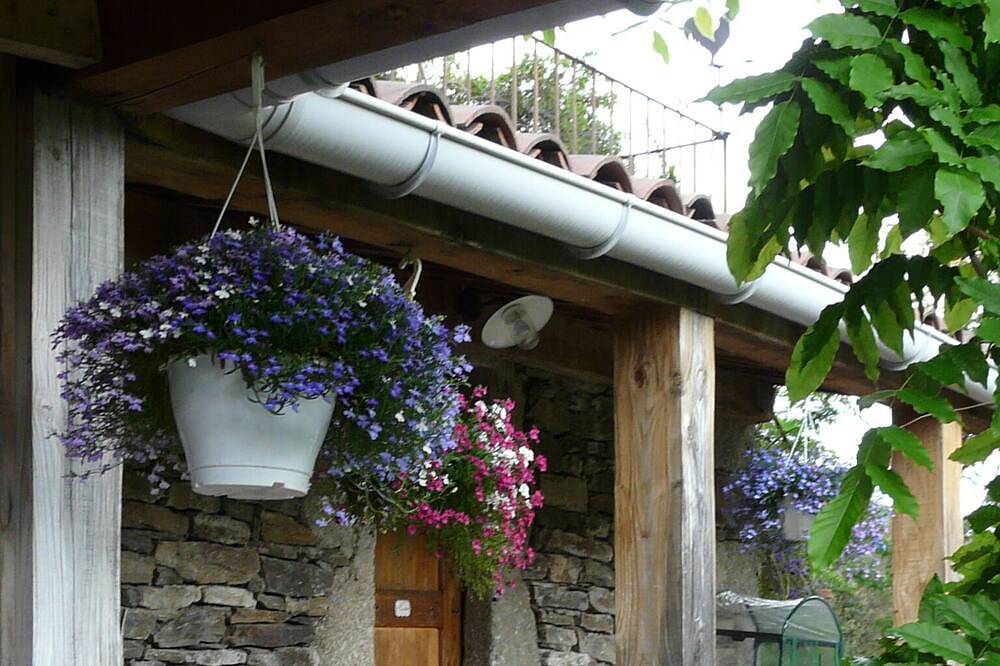 Chambre D'Hôtes De Charme Pour 2 Personnes Dans Les Cevennes Lozeriennes in Vialas, Parc national des Cévennes