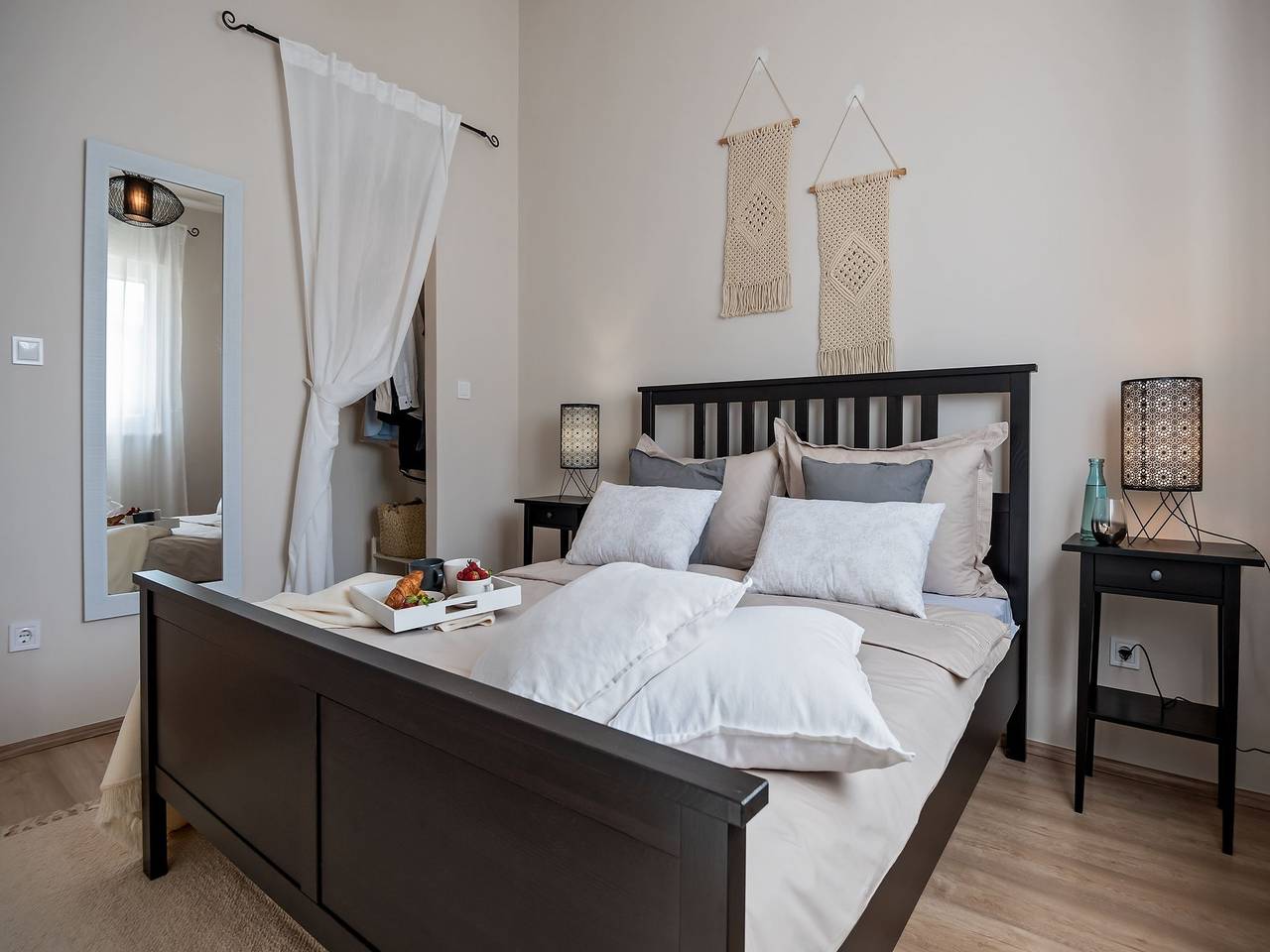 Villa i Žrnovnica med uppvärmd pool in Žrnovnica, Split-Dalmatia guovlu