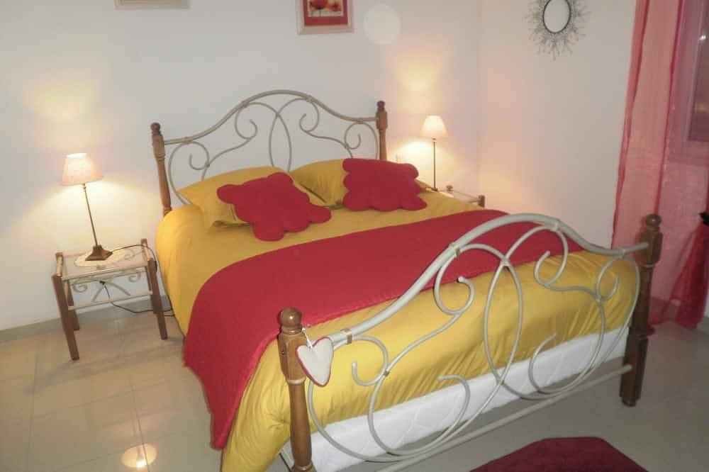 Homerez - House in Plougrescant in Plougrescant, Pink Granite Coast