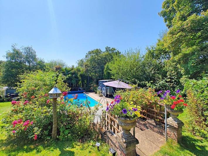Cottage for 2 people, with pool and garden on the Isle of Wight