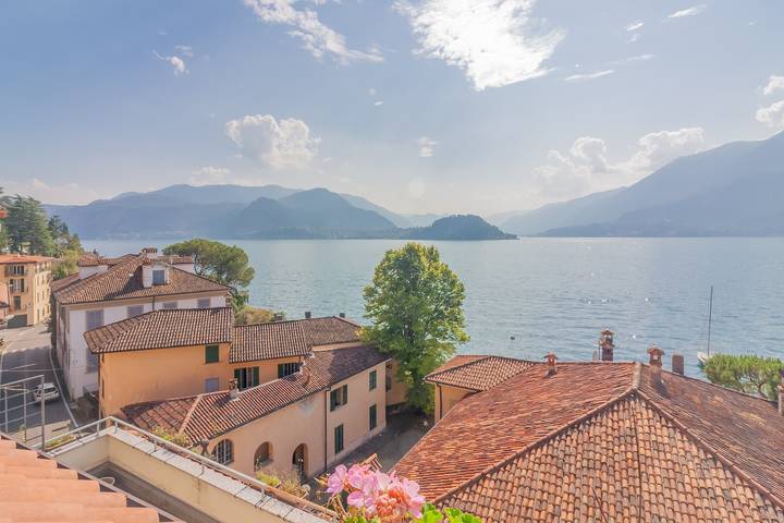Fontana Penthouse in Fiumelatte, Comune di Varenna