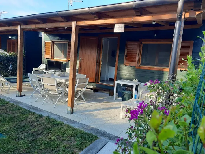 Chalet per 5 persone, con panorama e giardino - 1
