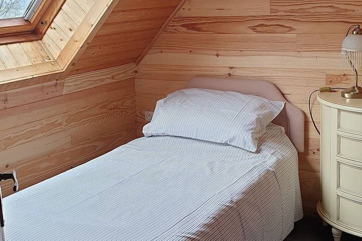 Gîte pour 6 personnes, avec piscine et jardin, animaux acceptés dans Lac de la Dathée - 4