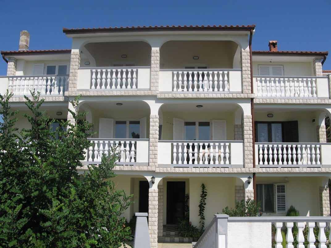 Entire holiday apartment, Holiday apartment with air conditioning  in Lopar, Rab