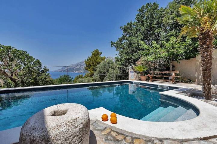 Villa für 8 Personen, mit Balkon, mit Haustier in Brela