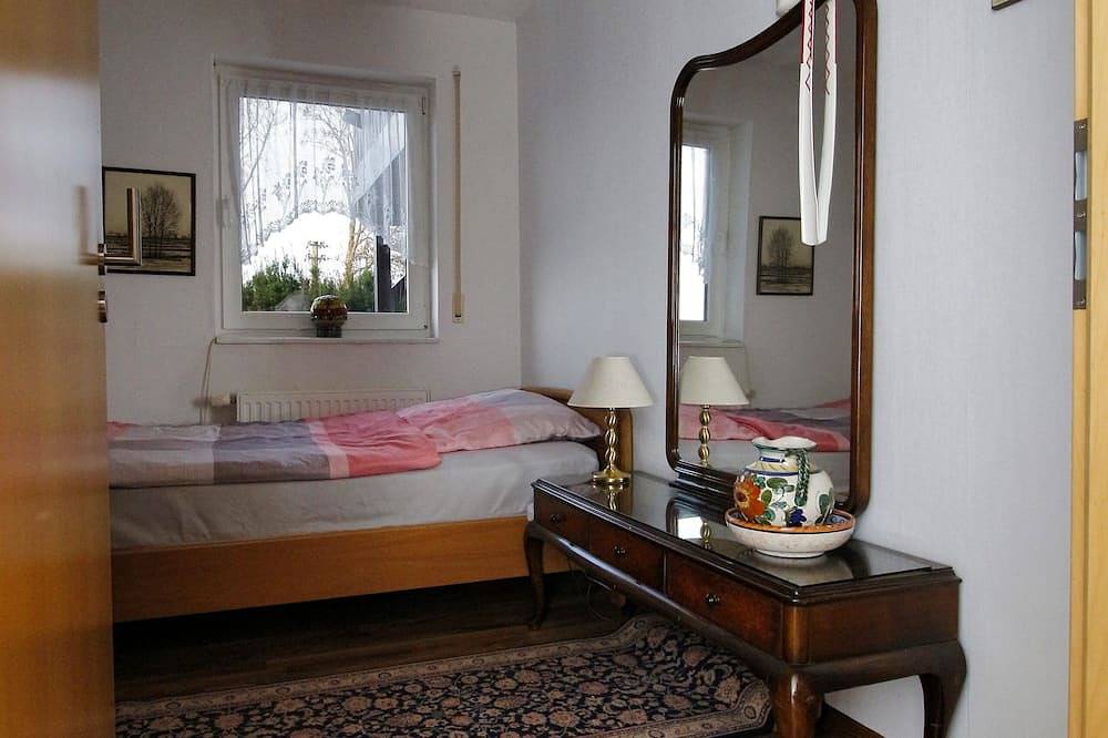 Ganze Wohnung, Ruhige Ferienwohnung mit großem Garten (125 qm) in Wilnsdorf, Kreis Siegen-Wittgenstein