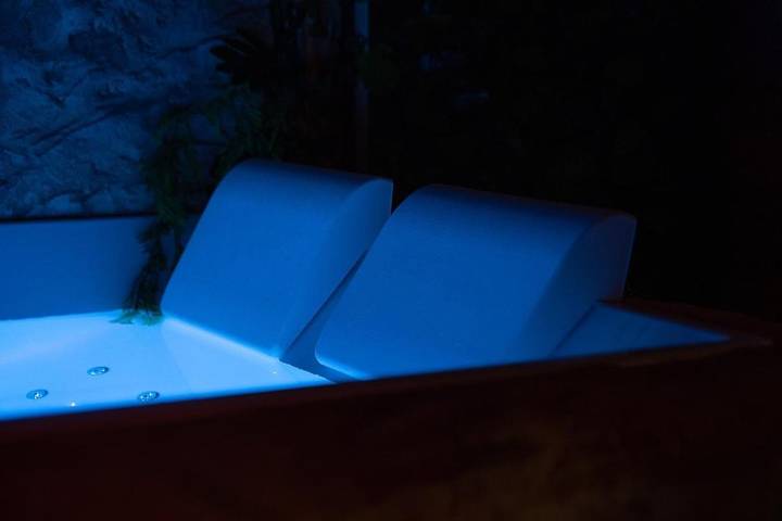 Appartement de vacances pour 2 personnes, avec balcon et jacuzzi dans la Loire - 4