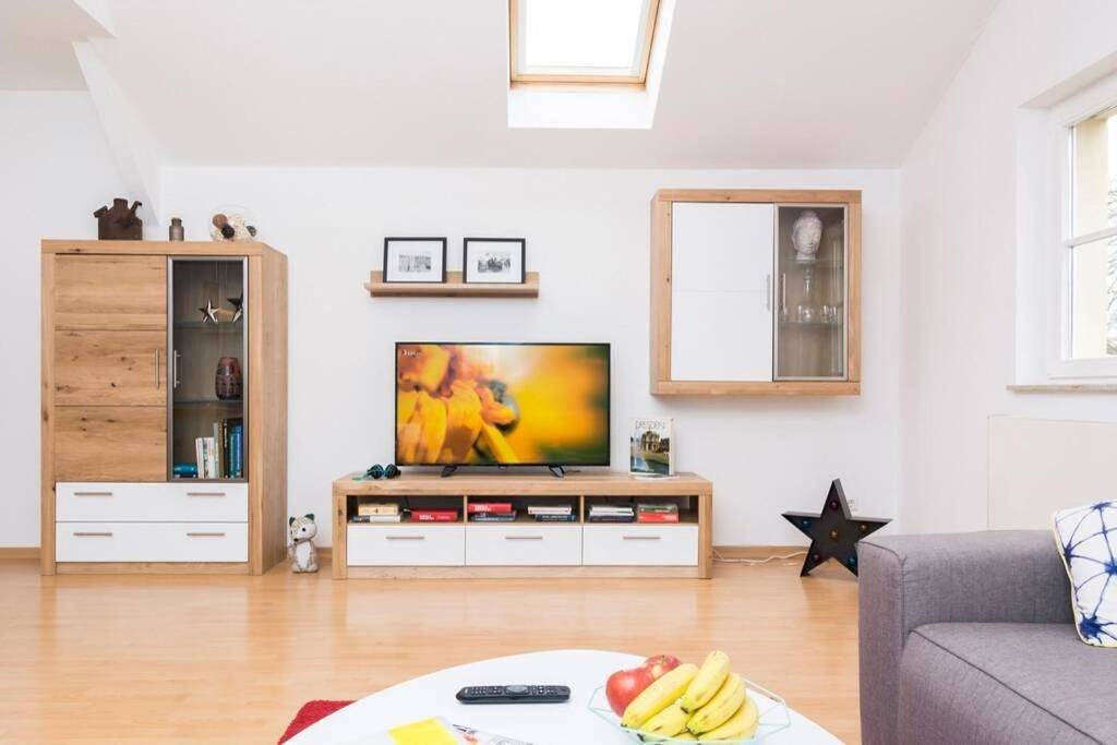 Ganze Wohnung, Two-Bedroom Apartment in Blasewitz, Dresden