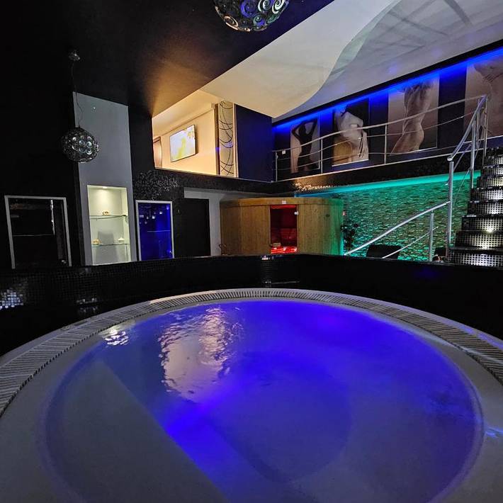 B&b per 2 persone, con terrazza e idromassaggio nonché sauna in Fasano