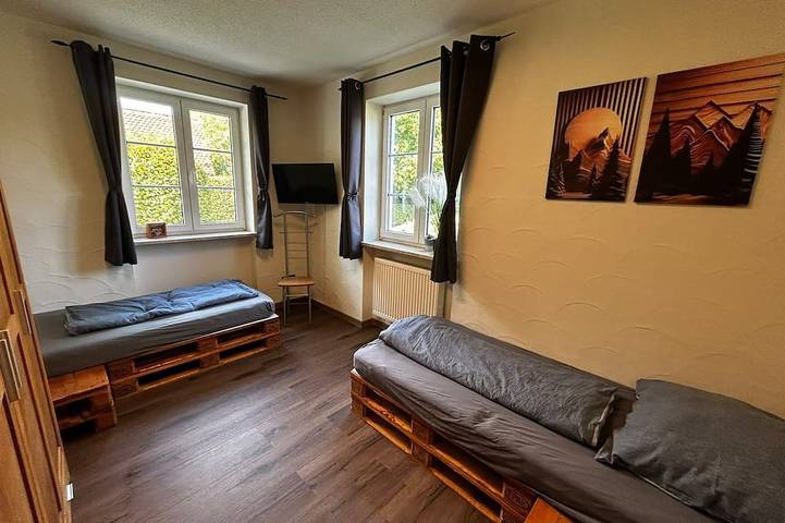 Ferienwohnung für 7 Personen, mit Terrasse und Garten in Waldsassen - 2