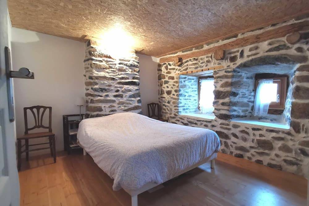 Encantadora casa en gargantas del Loira con terrazas y estufa de leña in Retournac, Macizo Central