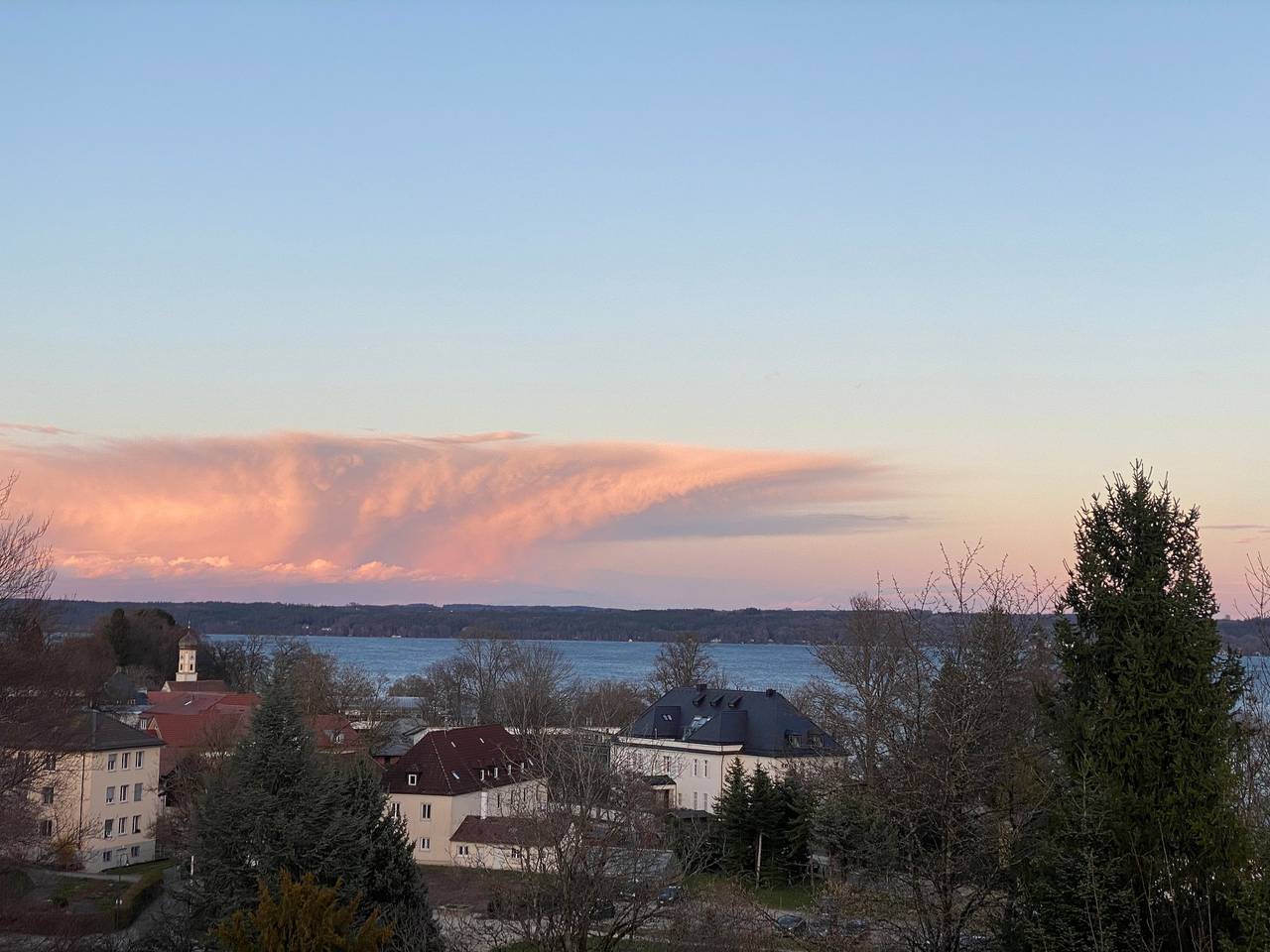 Ganze Ferienwohnung, Dachterrassenferienwohnung in Tutzing, Starnberger See