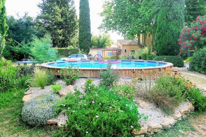 Gîte pour 4 personnes, avec jardin et piscine à Villeneuve-lès-Avignon - 3