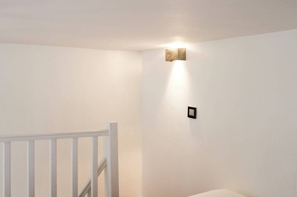 Apartamento entero, Studio with terrace 15 min by subway from Paris in Bois-Colombes, Altos del Sena