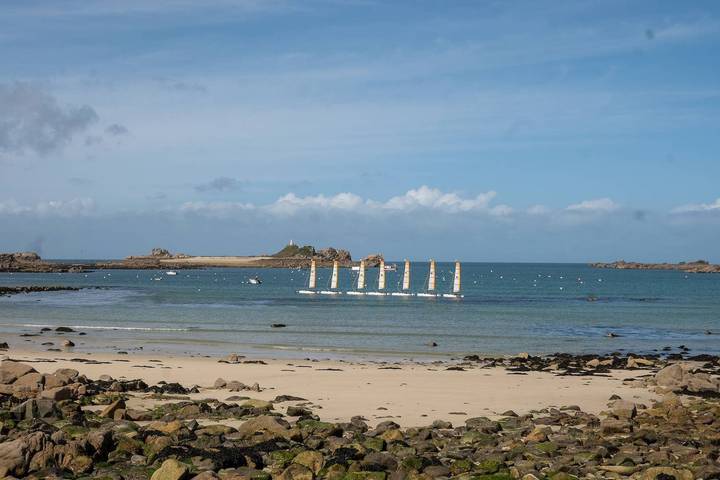 Location de vacances pour 4 personnes, avec jardin ainsi que vue et vue sur l’océan dans Port Blanc (Penvénan) - 2