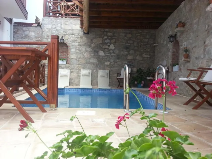 Casa de huéspuedes para 2 personas, con piscina y jardín - 1