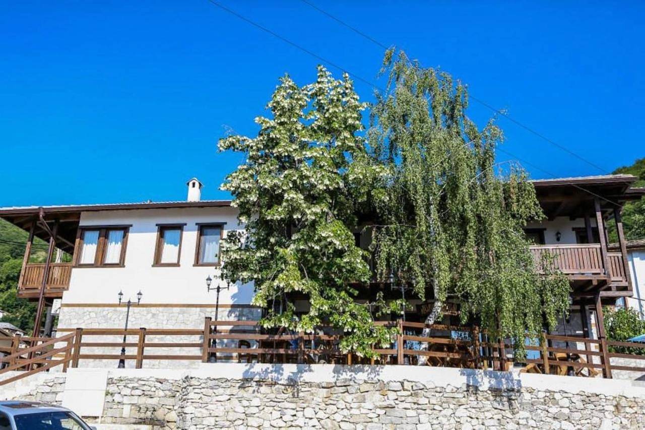 Delchovski Han in Gotsé Deltchev, Blagoevgrad (oblast)