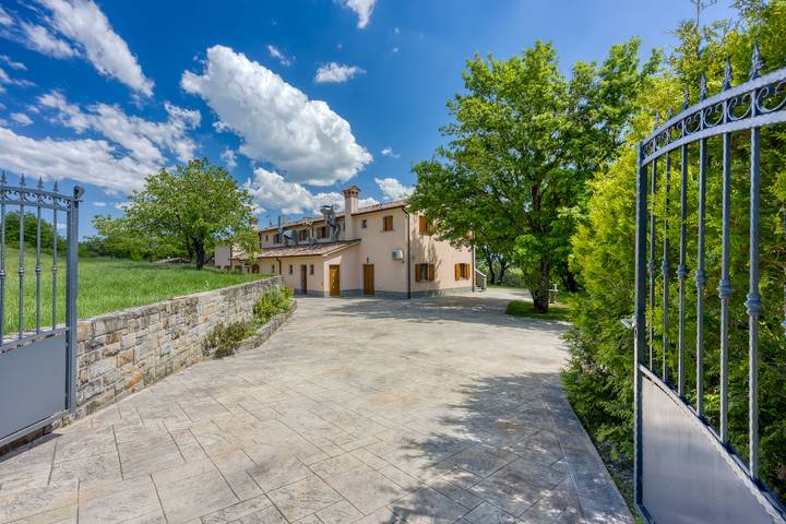 Hôtel pour 5 personnes, avec piscine et terrasse, adapté aux familles en Slovénie - 3