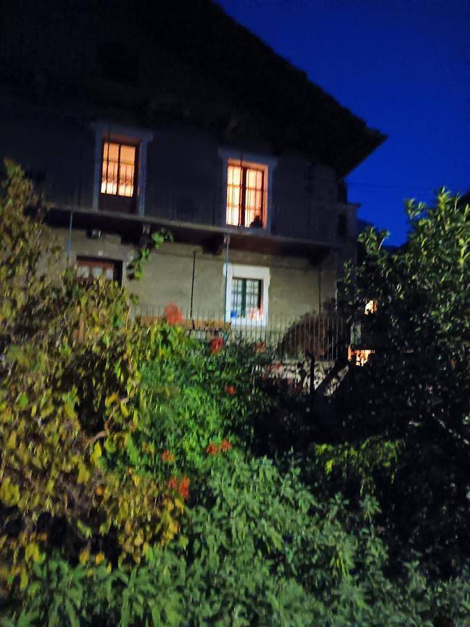 Chambre d’hôte pour 3 personnes, avec jardin et terrasse dans Pont-Saint-Martin (Aosta)