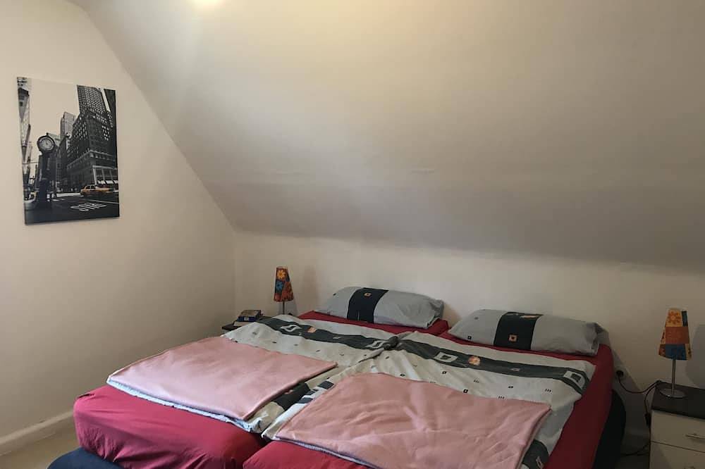 Ganze Wohnung, Familienfreundliche Ferienwohnung mit Stellplatz in Paderborn, Nordrhein-Westfalen