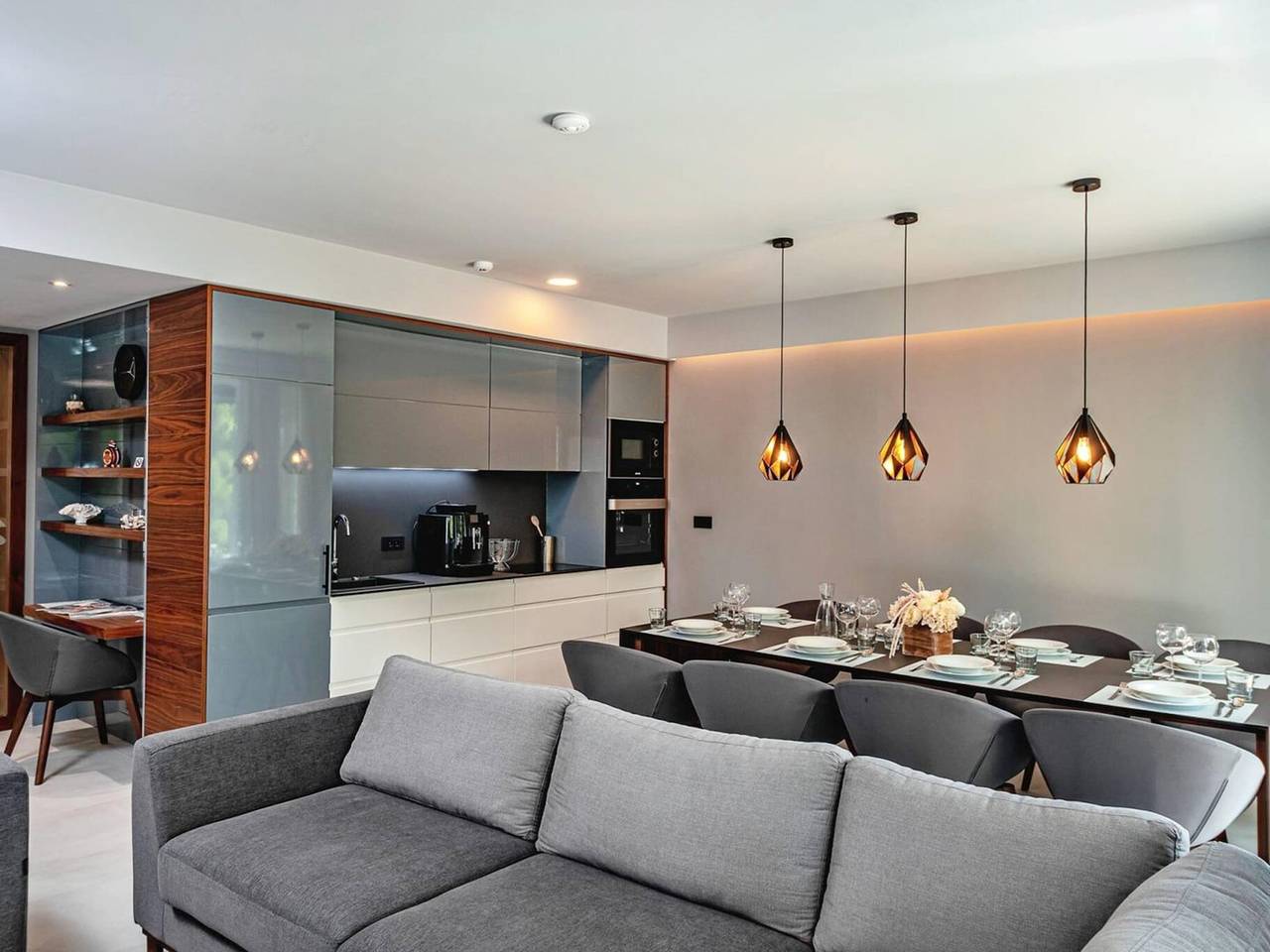 Overnatting med basseng i Promajna in Promajna, Makarska Riviera